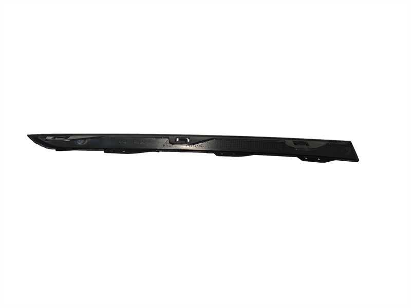 荣威 EI5 前杠装饰条 //www.jslsautoparts.com/uploadfiles/107.151.154.230/webid1486/source/202207/165854180038.jpg